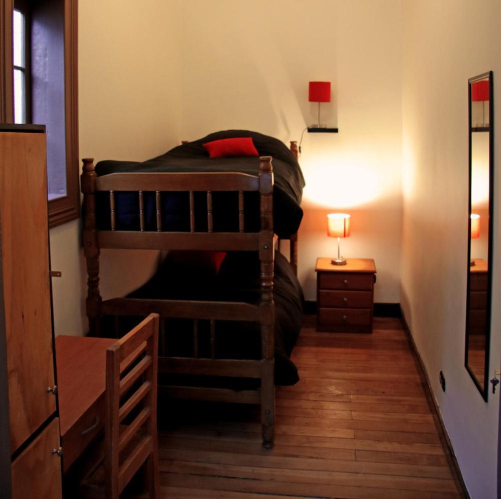 Hostal Irreal Сантьяго Екстер'єр фото